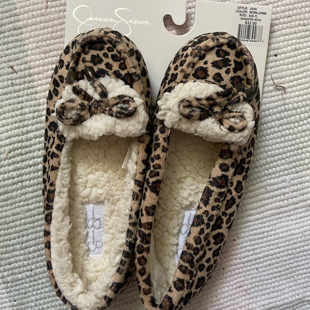 Slipper moccasin